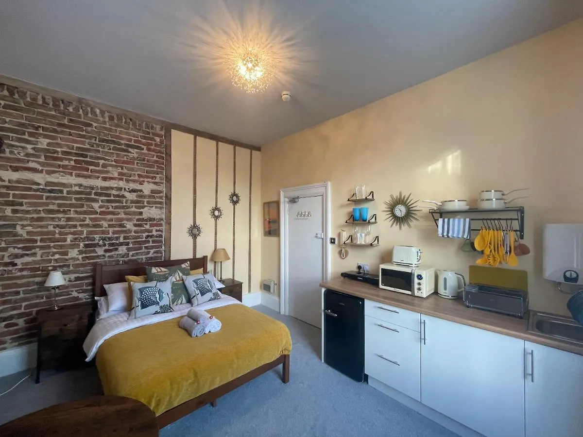 Sun Shack Apartment Brighton