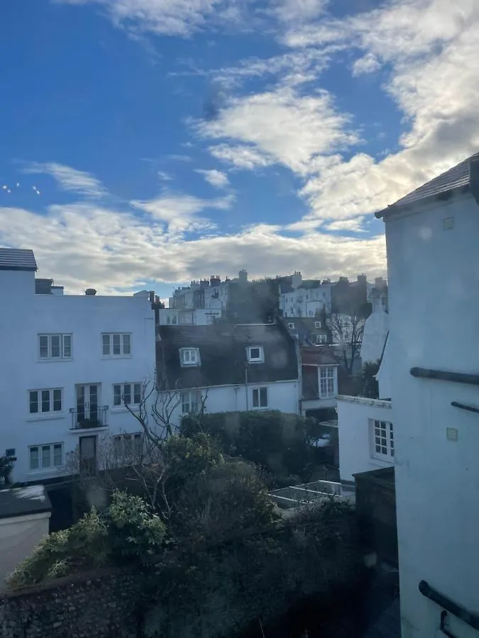 Sun Shack Apartment Brighton