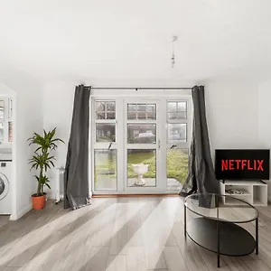 Cozy Luton Town Centre Retreat Luton (Bedfordshire)